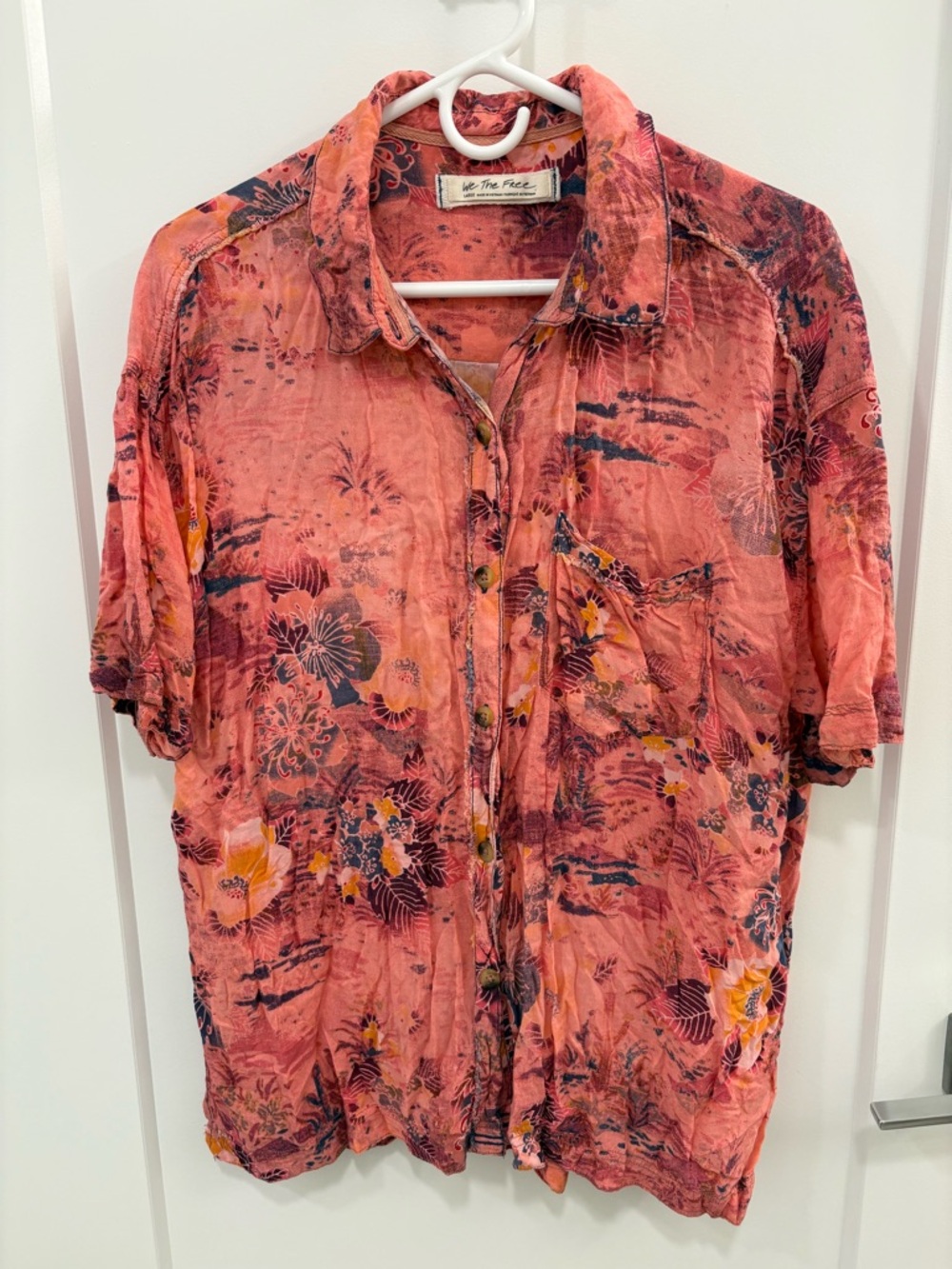 We The Free Share Good Vibes Coral Hawaiian Print Button Down Size Large - Picture 2 of 12